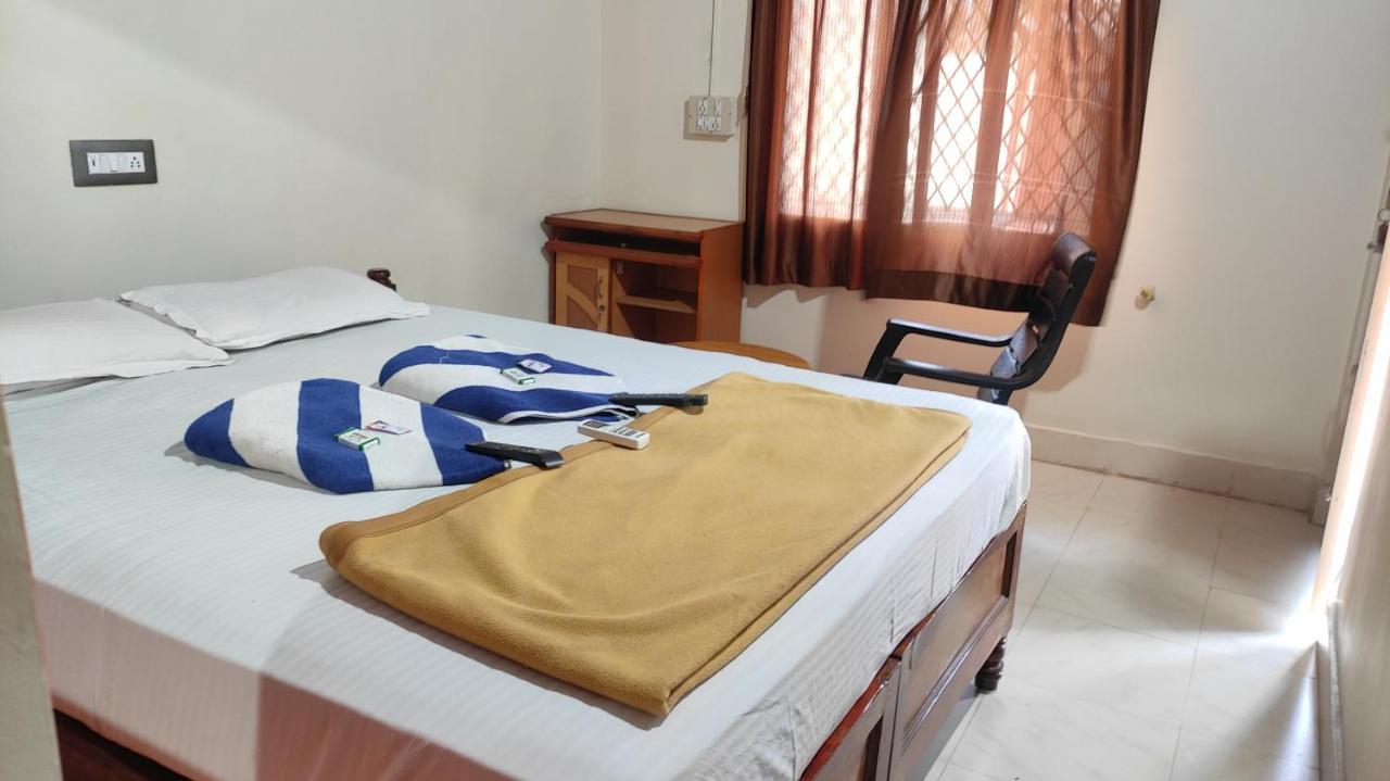 Rocky Guesthouse Hampi Eksteriør billede