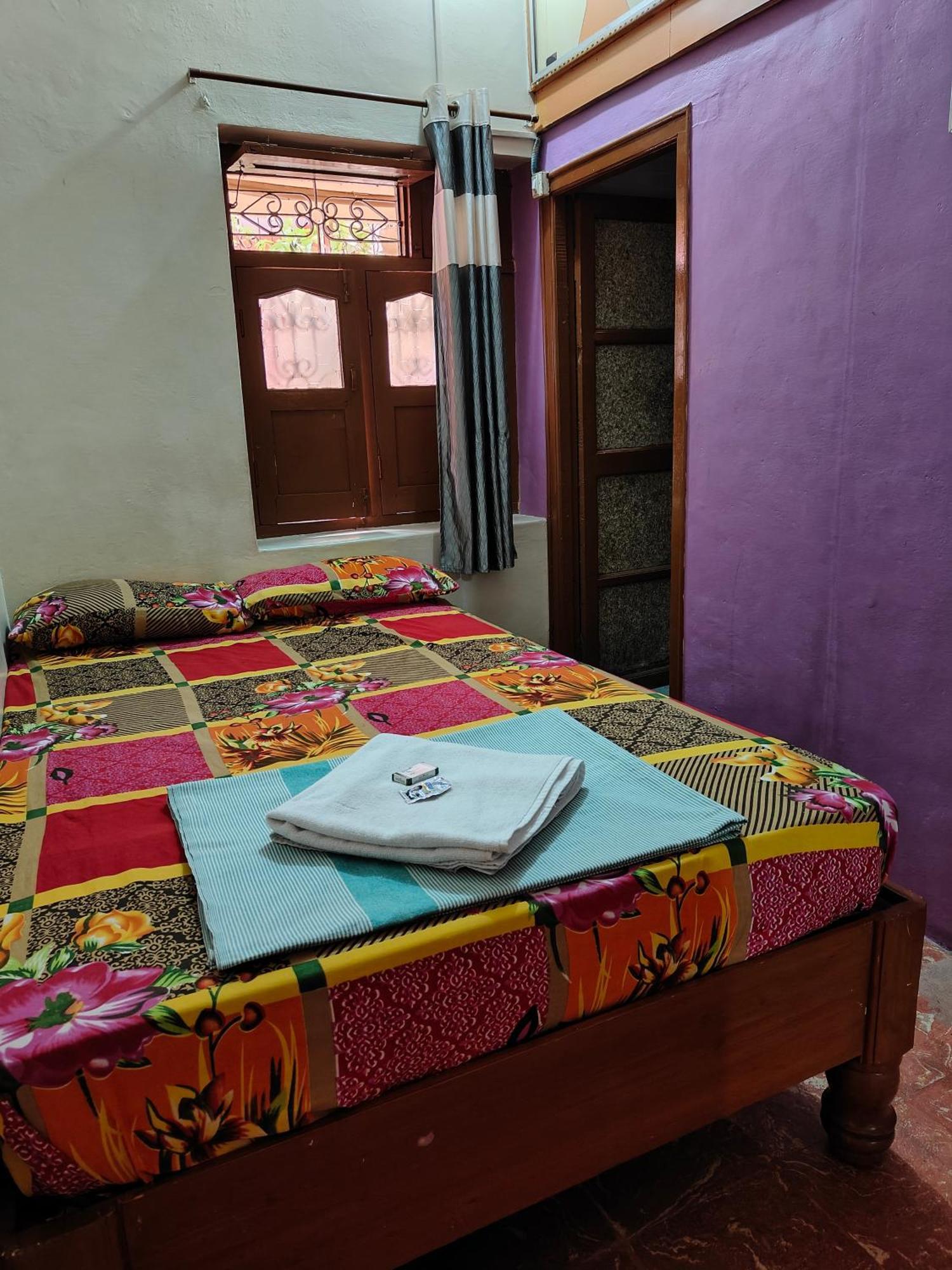 Rocky Guesthouse Hampi Eksteriør billede