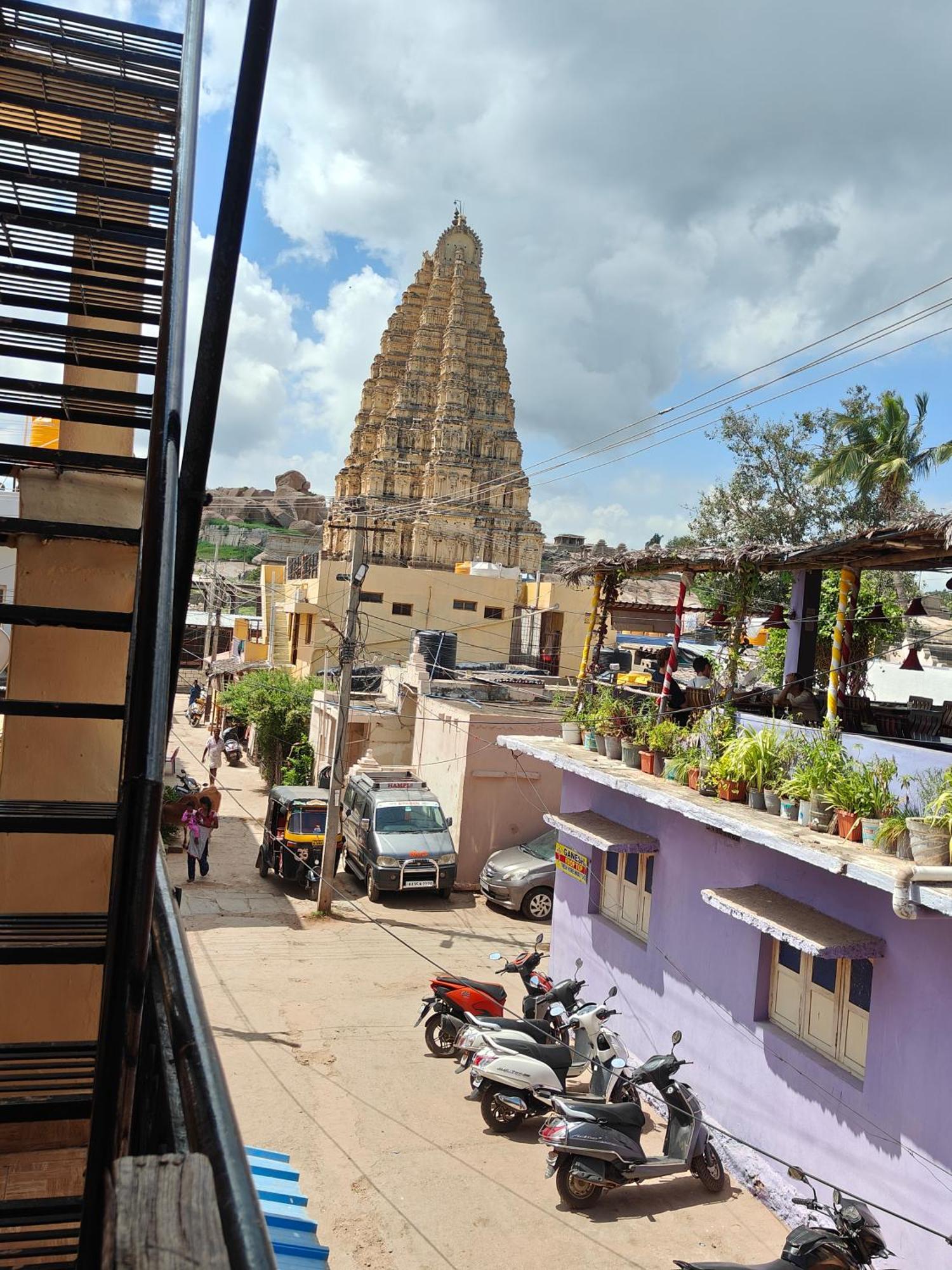 Rocky Guesthouse Hampi Eksteriør billede