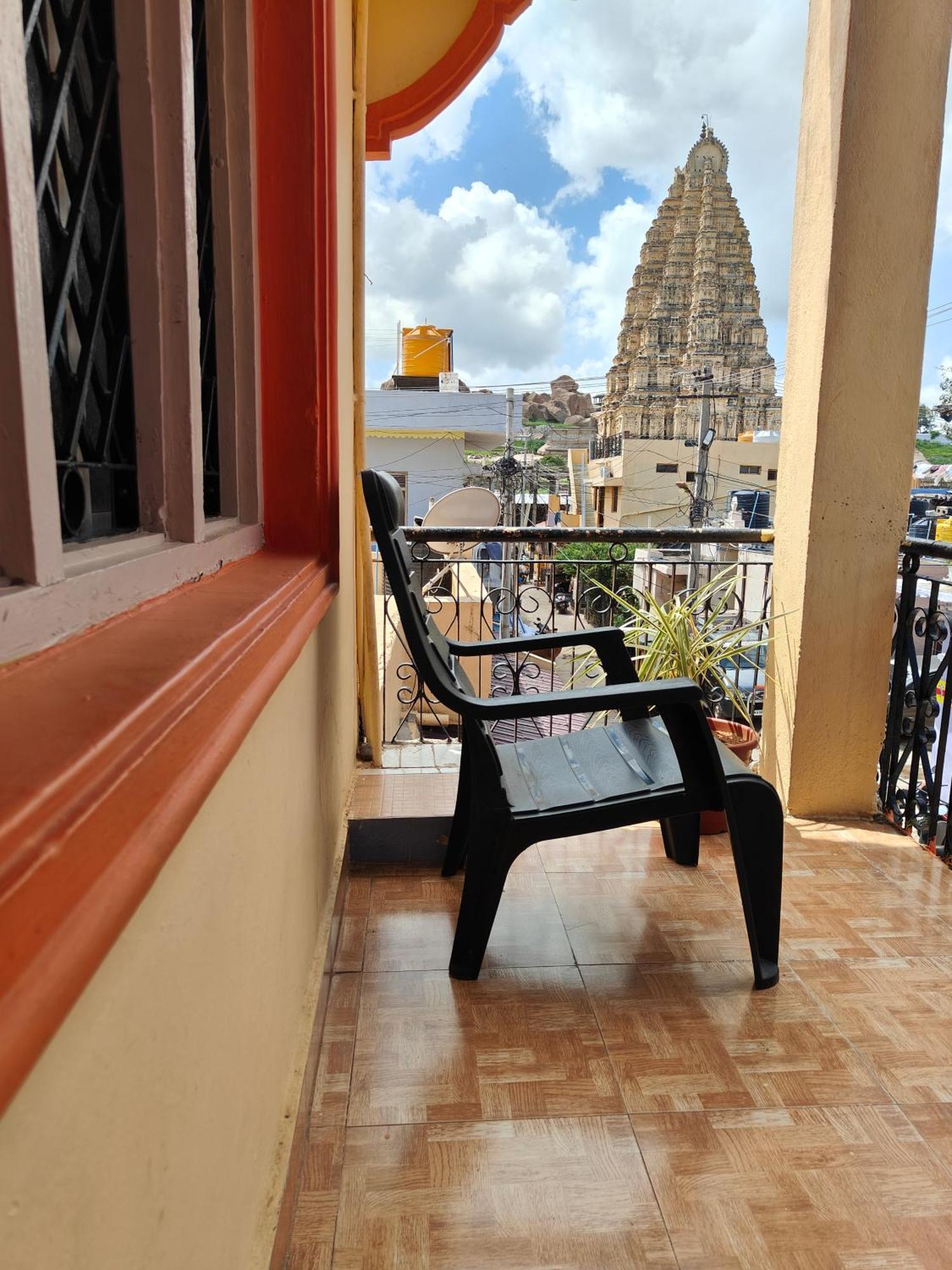 Rocky Guesthouse Hampi Eksteriør billede