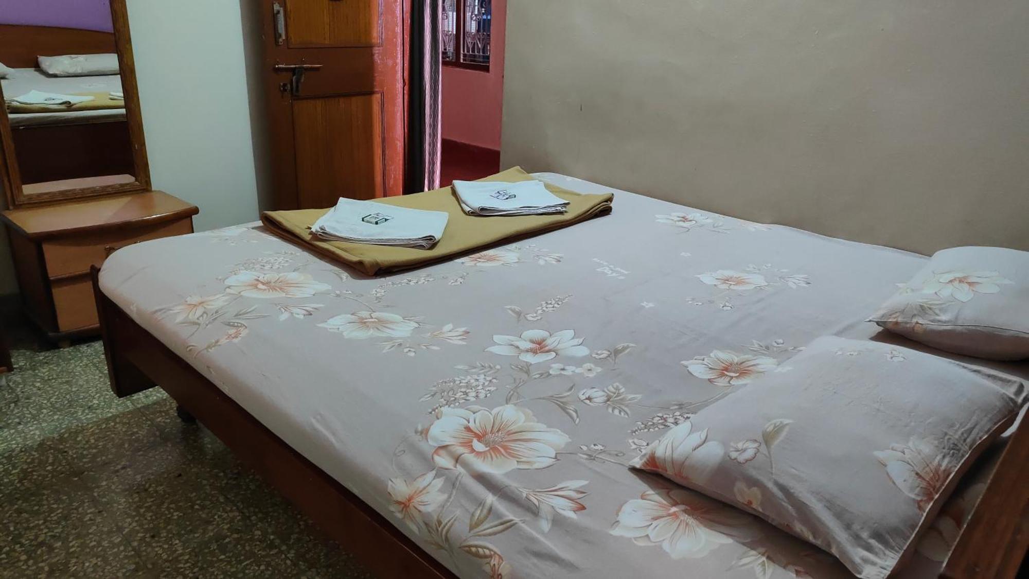 Rocky Guesthouse Hampi Eksteriør billede